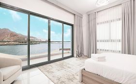 The Pearl Villa - Swimming Pool With Sea And Mountain View - Al Dana Island Fujaira